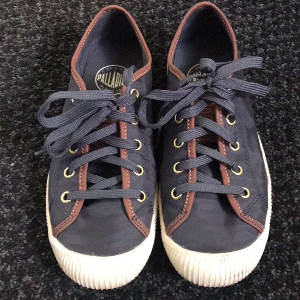 Palladium tennis/sneaker shoes